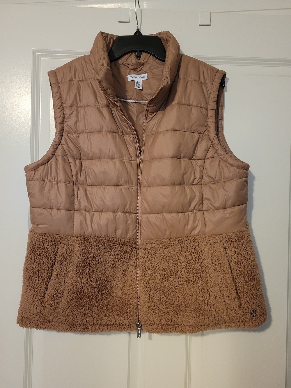 Calvin Klein Women's Tan Hybrid Puffer & Sherpa Vest XL